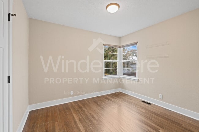 Building Photo - Bright, Charming Home with Modern Features and Exceptional Indoor–Outdoor Space Kendall Yards