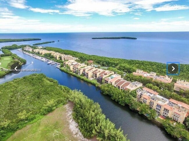 Building Photo - 6204 Paradise Point Dr