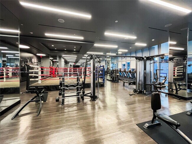 Building Photo - 851 NE 1st Ave