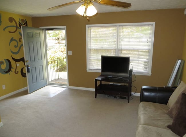 Building Photo - COMING SOON - Charming 3-Bedroom, 2-Bath S...