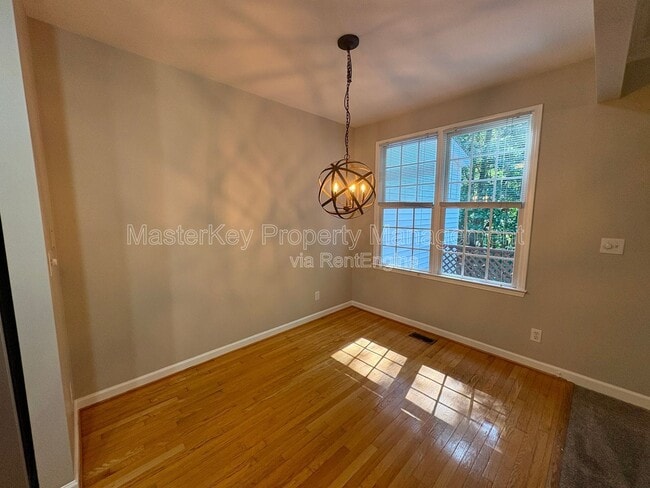 Building Photo - 4506 Treerose Way