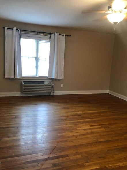 Building Photo - 337 Martin Luther King Jr Dr