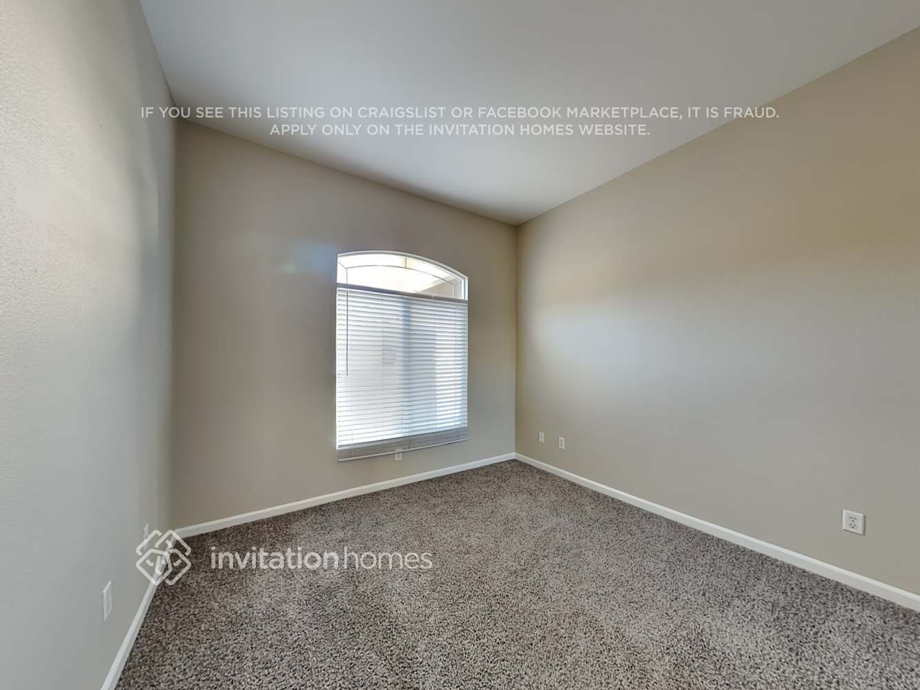 Building Photo - 1704 Carswell Ln