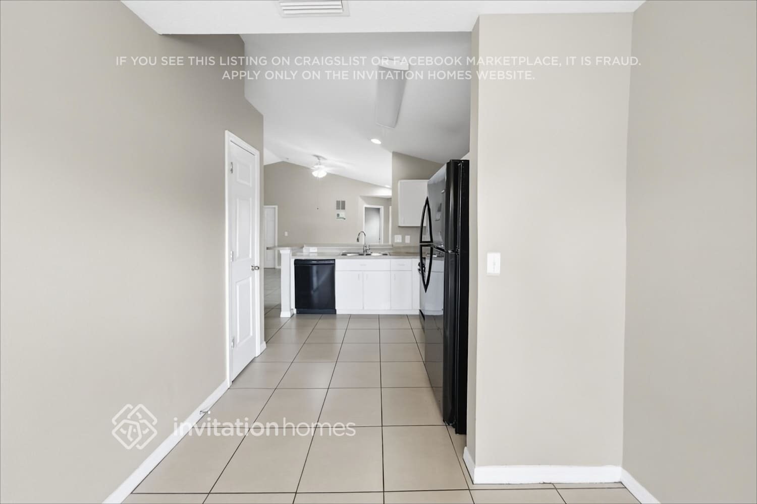 Building Photo - 10353 Lakeside Vista Dr