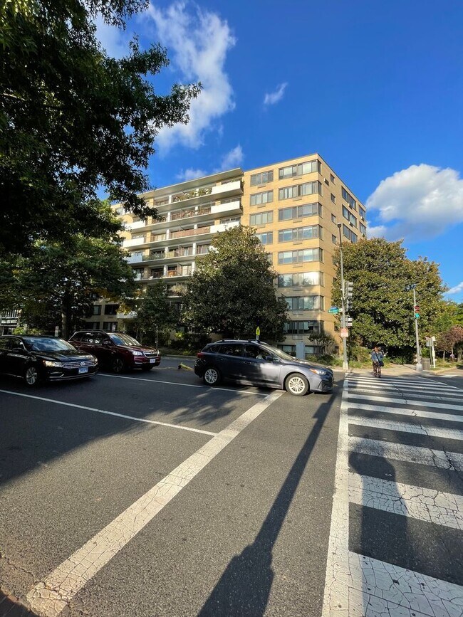 Building Photo - 3601 Wisconsin Ave NW