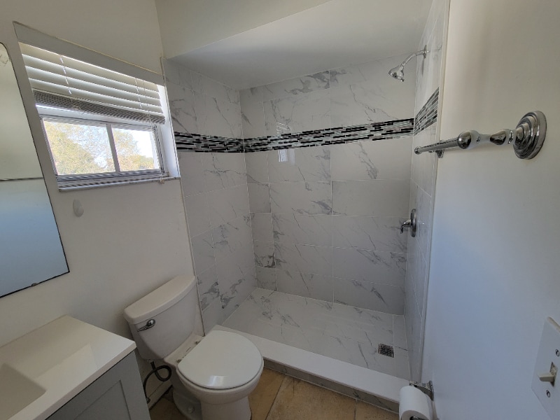 Building Photo - 7035 Cedarhurst Dr