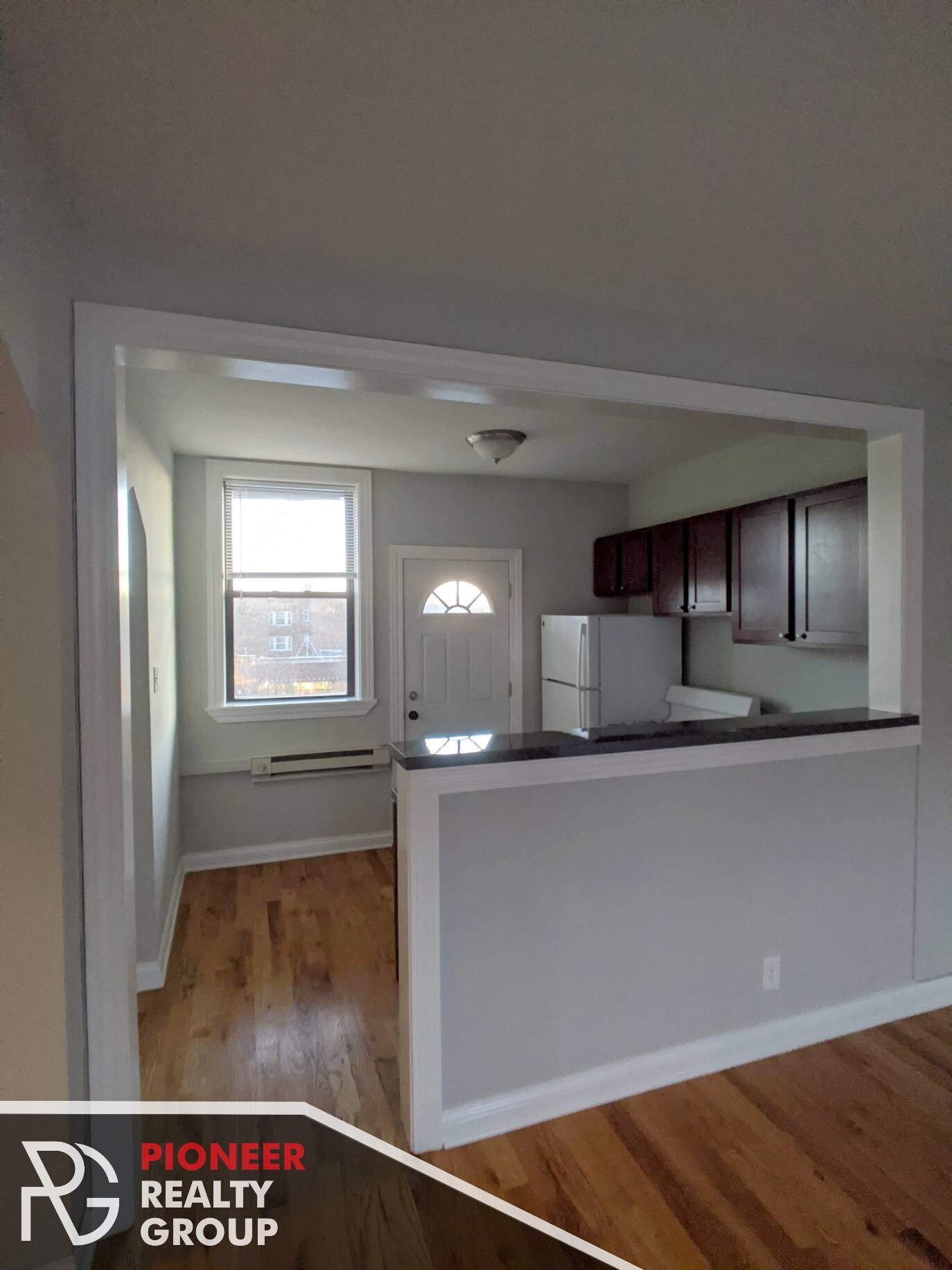 Building Photo - 4409 N Wolcott Ave