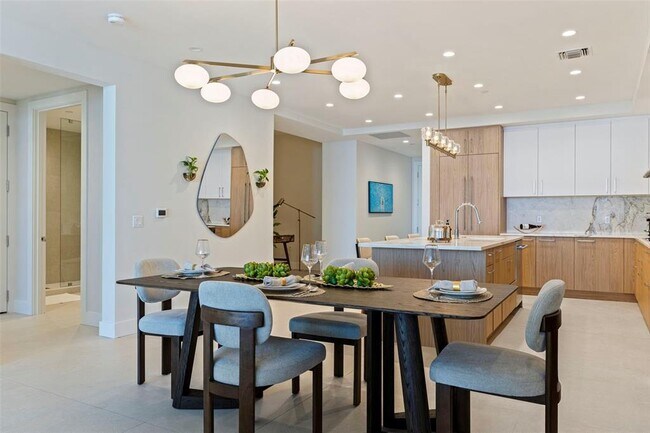 Building Photo - 275 1st Ave S