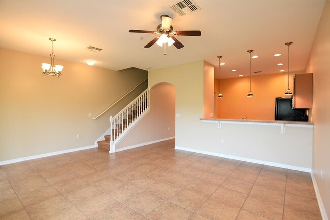 Building Photo - OVIEDO 3br 2.5ba townhome in Arborview Par...