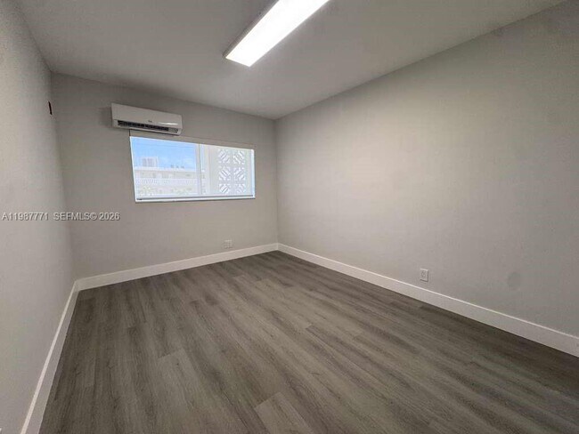 Building Photo - 455 Golden Isles Dr