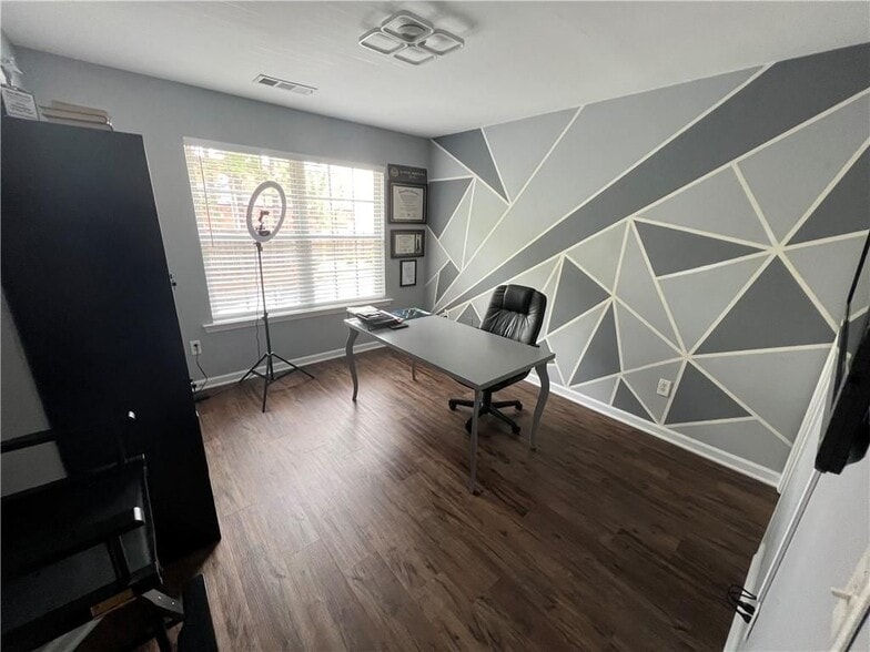 Building Photo - 3381 Hidden Cove Cir NW