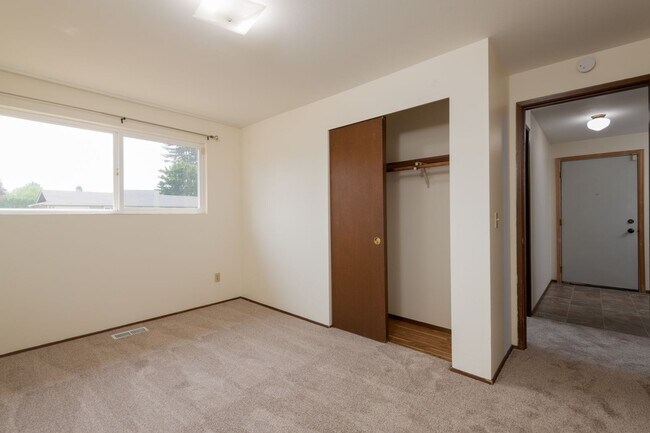 Building Photo - Covington Rambler