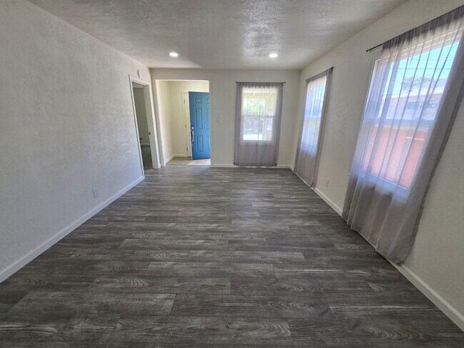 Building Photo - Single story home located in San Pablo, Ca