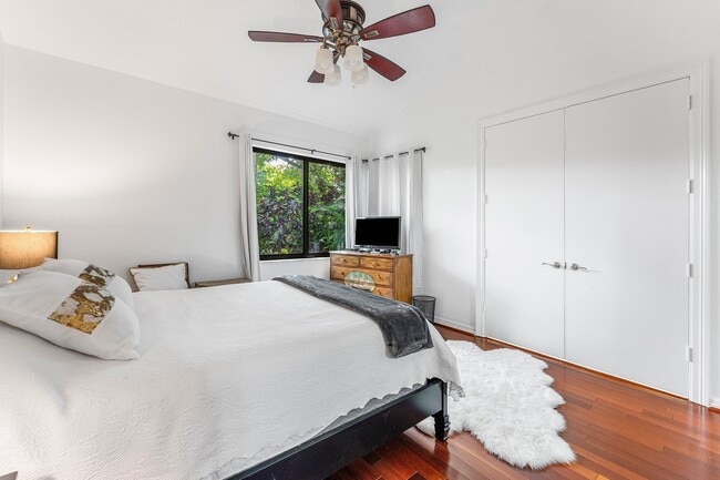 Building Photo - 2601 Sheltingham Dr