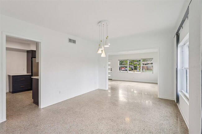 Building Photo - 1601 Triangle Ave