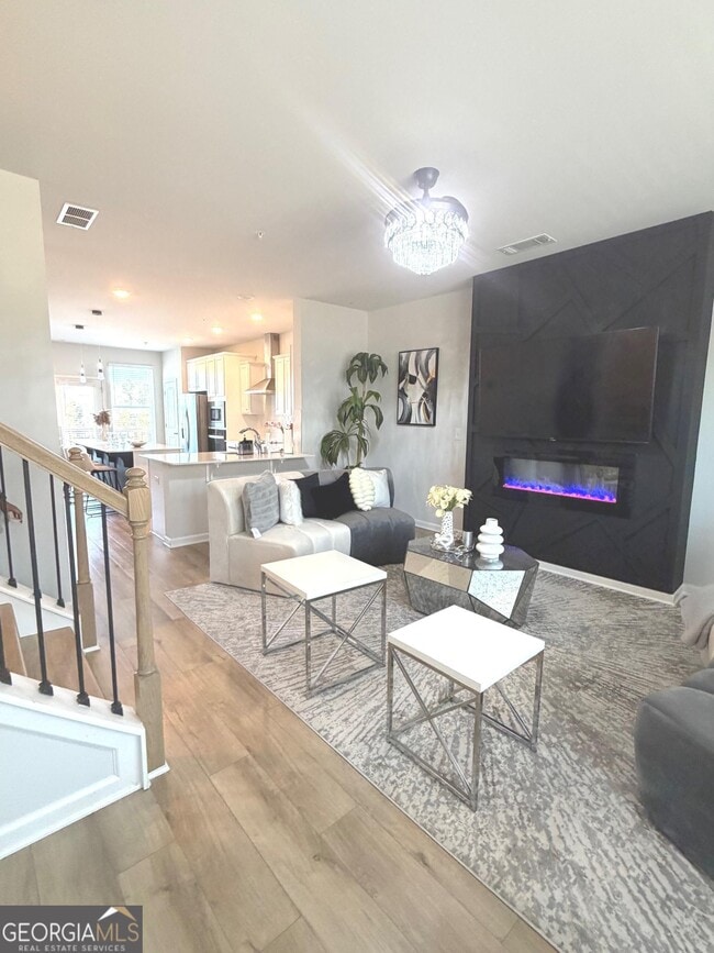 Building Photo - 205 Wallace St