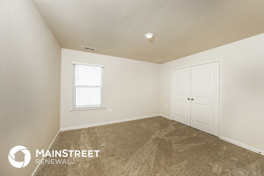 Building Photo - 630 Clover Cir