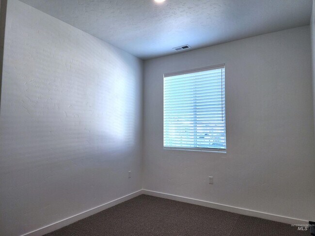 Building Photo - 362 N Lagrasse Ln