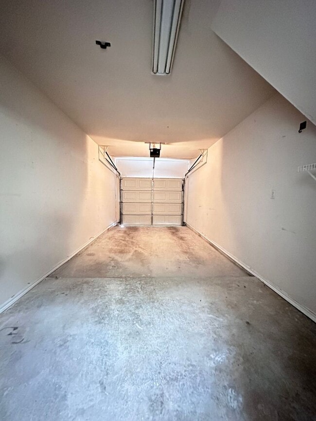 Building Photo - POINTE 360 @ 2222 - ONE BEDROOM WITH ATTAC...
