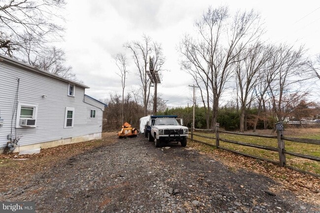 Building Photo - 801 Bethel Ave