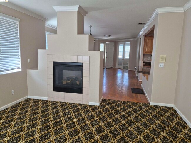 Building Photo - 4127 Cherry Point Ct