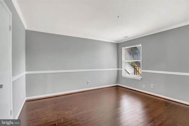 Building Photo - Gorgeous condo in Aspen Forest!