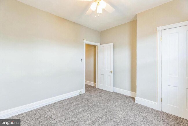 Building Photo - 1528 S 29th St