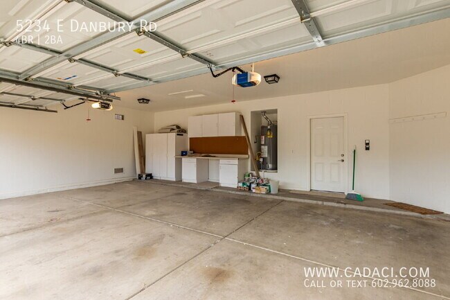 Building Photo - 5234 E Danbury Rd