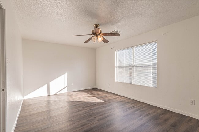 Building Photo - 19507 Narcissus Brook Ln