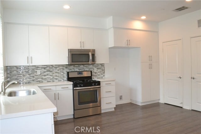 Building Photo - 149 E Commercial St