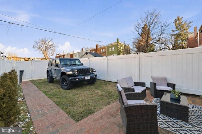 Building Photo - 5113 4th St NW