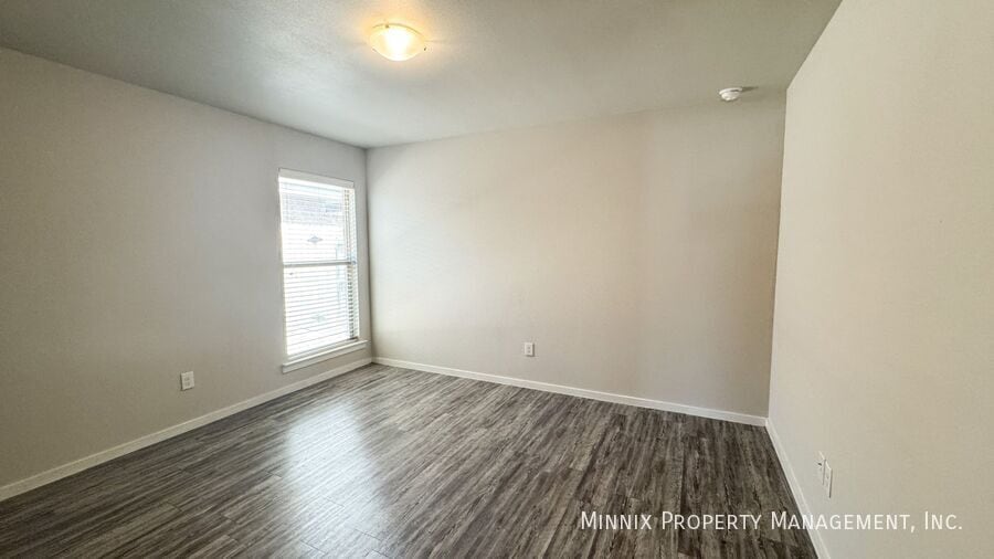 Building Photo - 2134 N Texas Ave