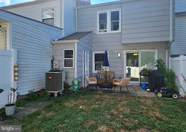 Building Photo - 314 Roanoke Dr SE