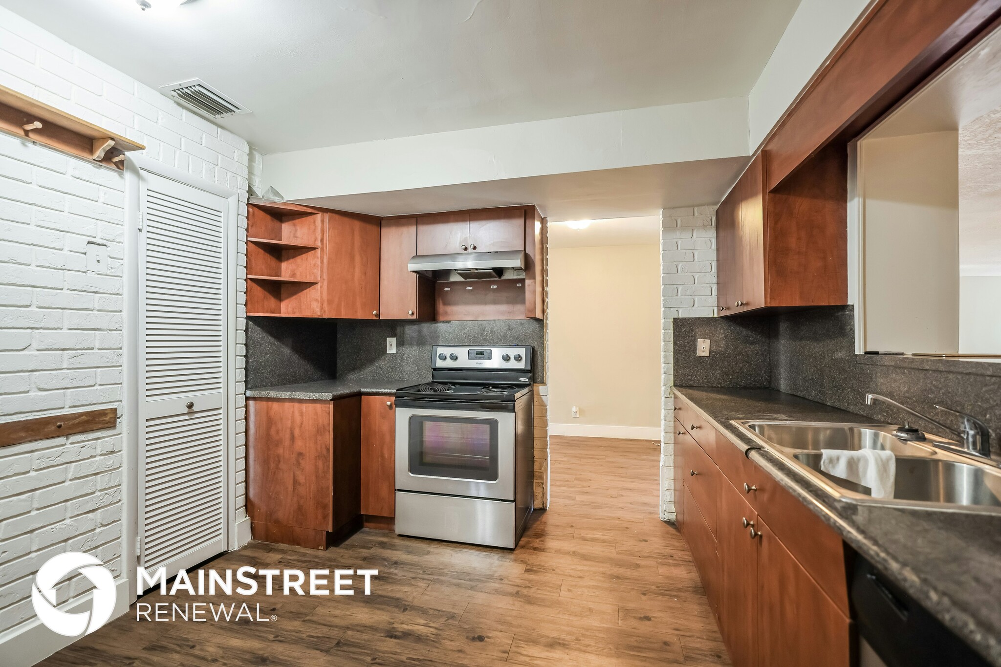 Building Photo - 5801 Royal Palm Blvd