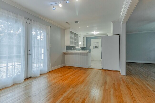 Building Photo - 1452 Birthright St