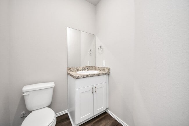 Building Photo - 21235 Mem Vis Dr