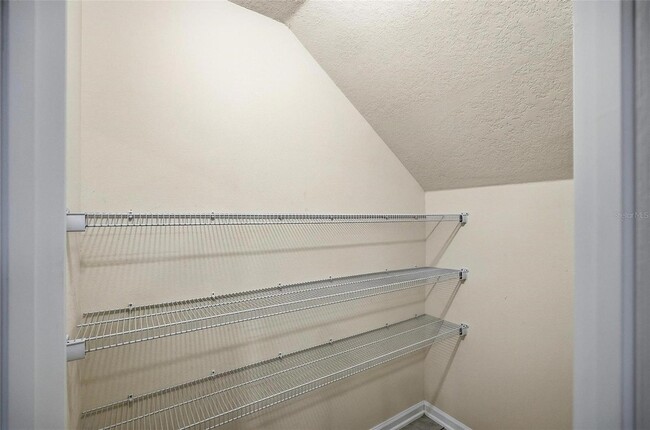 Building Photo - 165 Redbud Rd