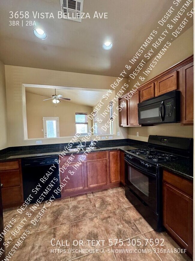 Building Photo - 3658 Vista Belleza Ave