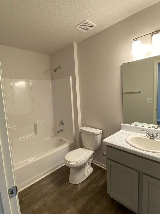 Building Photo - Spring Hill Living Starts Here — Spacious 3BR/2.5BA Home (Now Preleasing)