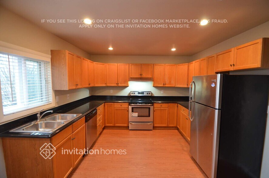 Building Photo - 3727 S Pilgrim St