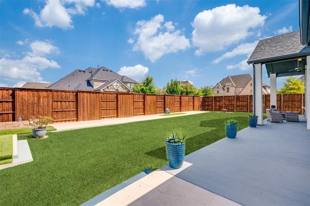 Building Photo - 741 Almeda Dr
