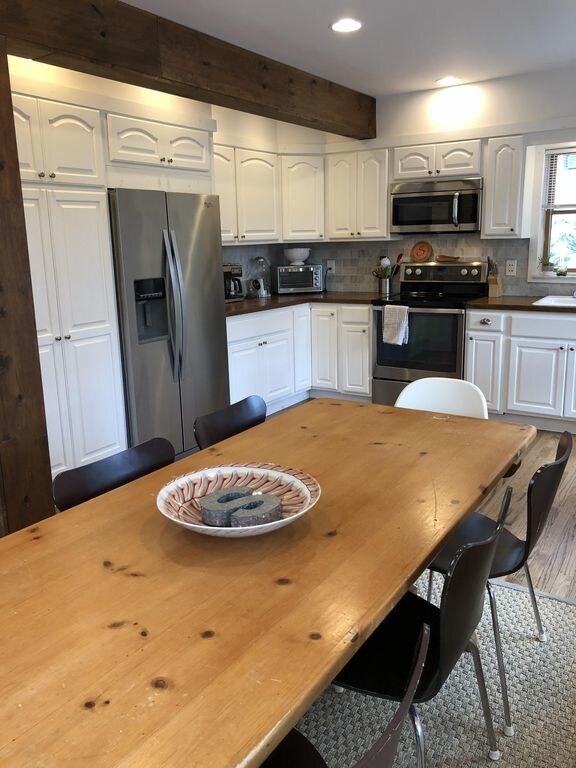 Building Photo - 30 Point Breeze Dr