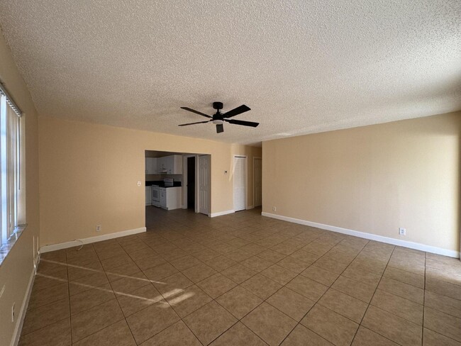 Building Photo - 5220 SW 43 TERRACE # 1-2 DANIA BEACH, 33314