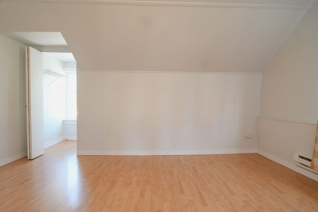 Building Photo - 9056 3rd Ave NW