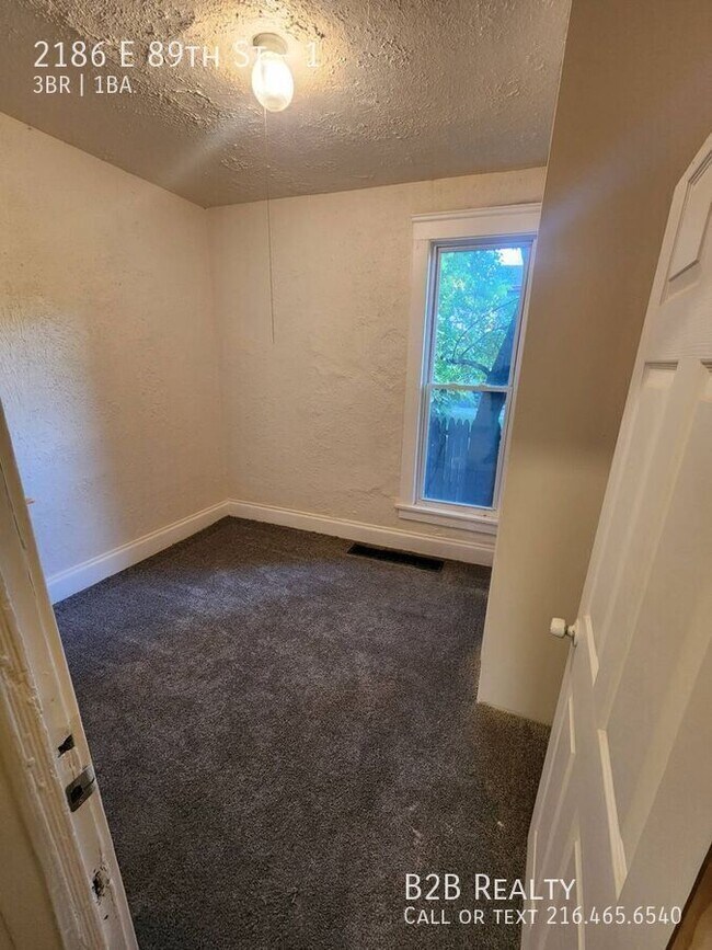 Building Photo - 2186 E 89th St