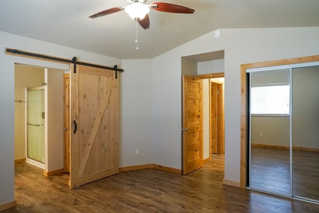 Building Photo - Three Bedroom Home in Hayden