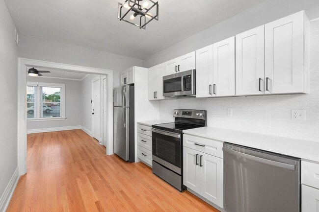 Interior Photo - 6201 Arsenal through 3051 Clifton