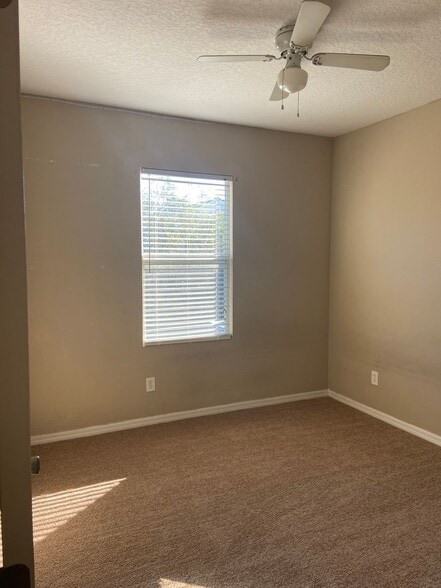 Building Photo - 628 Madina Cir