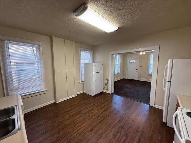 Building Photo - 113 Chittenden Ave