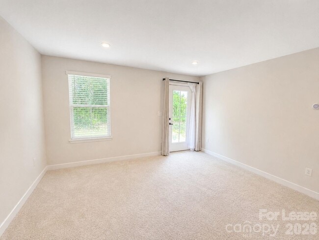 Building Photo - 9802 Oaklawn Blvd NW